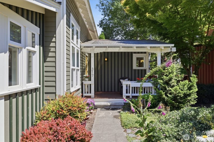 Property photo for 317 N 160TH Place, Shoreline photo 3