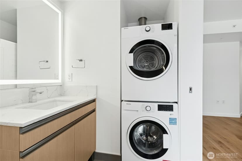 Property photo for 1808 Minor Avenue #500, Seattle photo 16