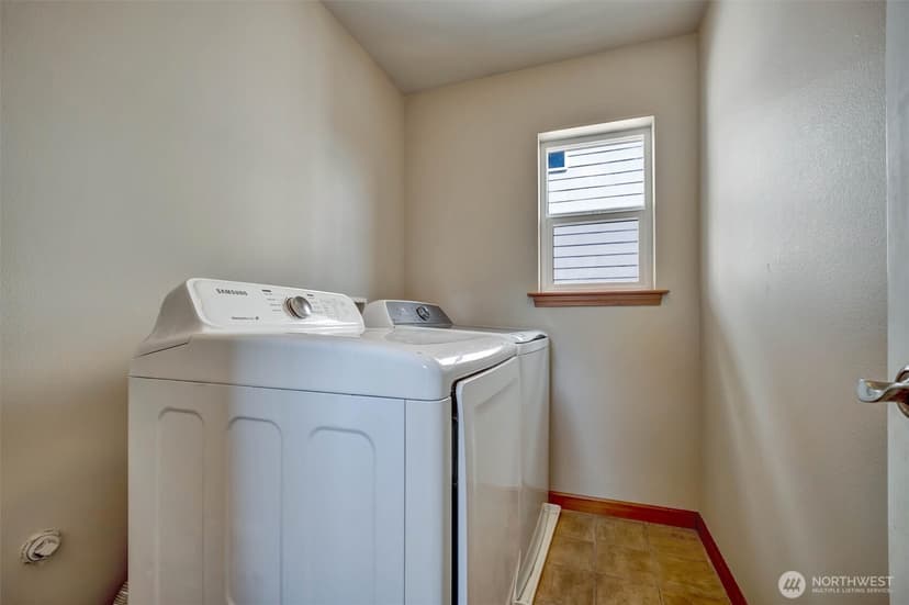 Property photo for 2125 131st Place SW, Everett photo 16