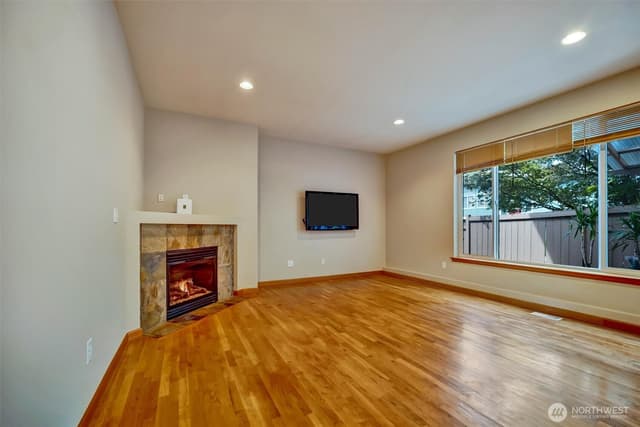 Property photo for 2125 131st Place SW, Everett photo 5