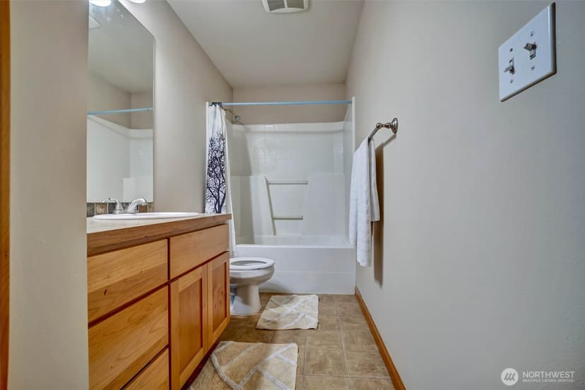 Property photo for 2125 131st Place SW, Everett photo 13