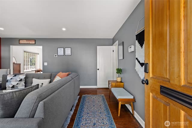 Property photo for 3701 SW Henderson Street, Seattle photo 2