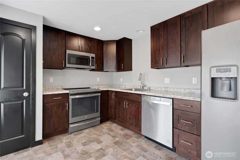 Property photo for 32219 14th Avenue SW, Federal Way photo 14