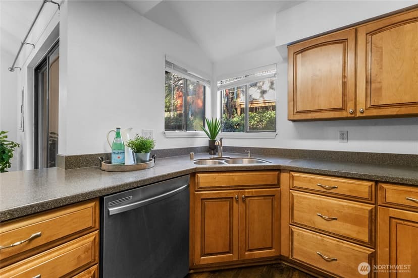 Property photo for 1555 Union Avenue NE #39, Renton photo 13