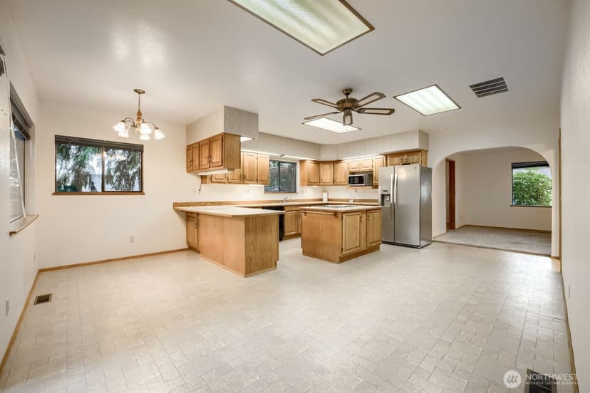 Property photo for 4860 S 175th Street, SeaTac photo 7