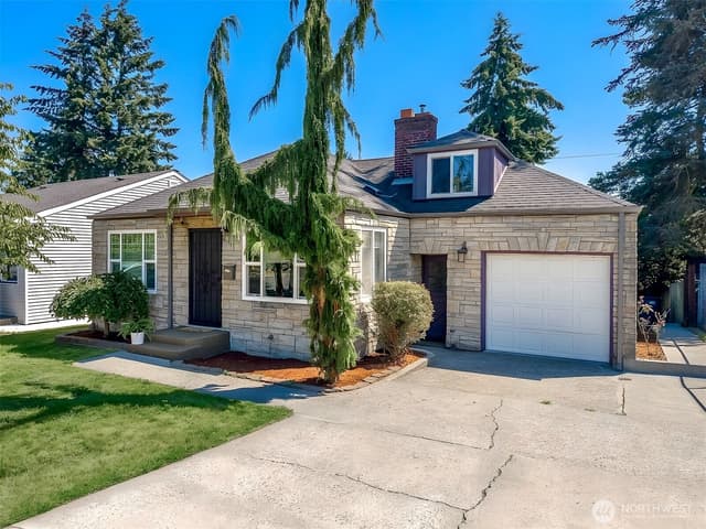 Property photo for 4711 Colby Avenue, Everett
