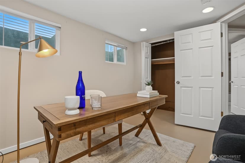 Property photo for 4711 Colby Avenue, Everett photo 22