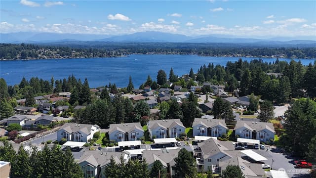 Property photo for 800 96th Avenue NE #i 102, Lake Stevens photo 2
