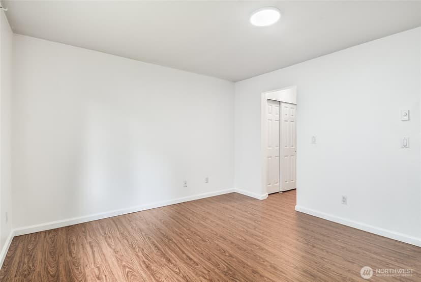 Property photo for 12037 100th Avenue NE #206, Kirkland photo 6