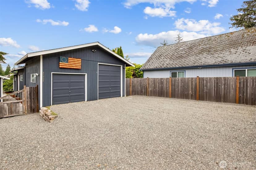Property photo for 21702 SE 262nd Place, Maple Valley photo 32