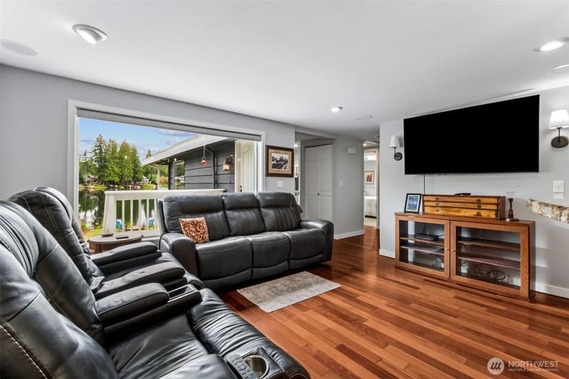 Property photo for 21702 SE 262nd Place, Maple Valley photo 17