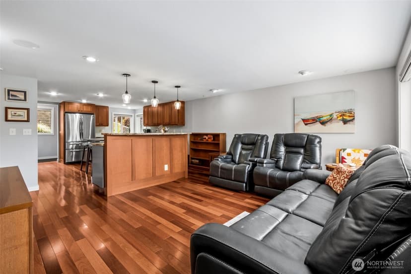 Property photo for 21702 SE 262nd Place, Maple Valley photo 16