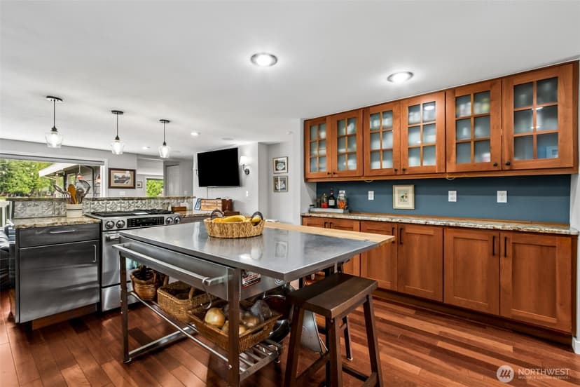 Property photo for 21702 SE 262nd Place, Maple Valley photo 12