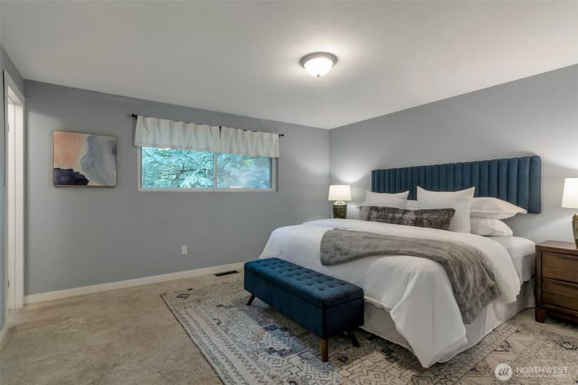 Property photo for 10520 NE 136th Place, Kirkland photo 22
