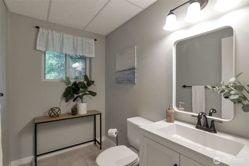 Property photo for 10520 NE 136th Place, Kirkland photo 18