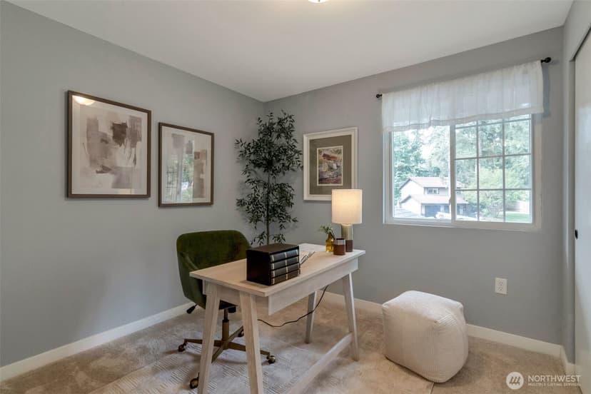 Property photo for 10520 NE 136th Place, Kirkland photo 4