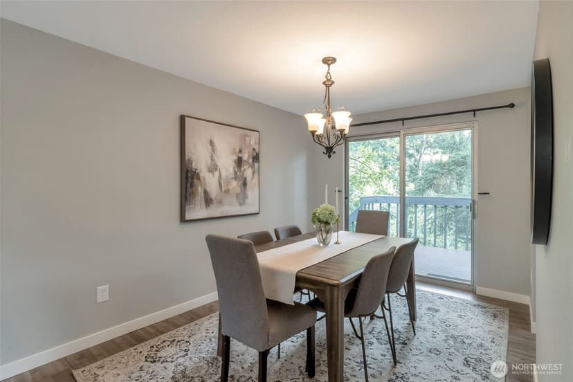 Property photo for 10520 NE 136th Place, Kirkland photo 11