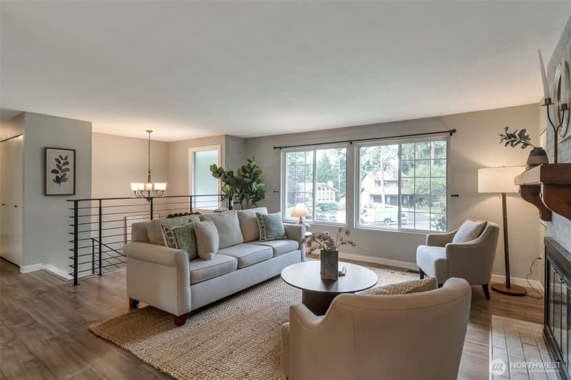 Property photo for 10520 NE 136th Place, Kirkland photo 12