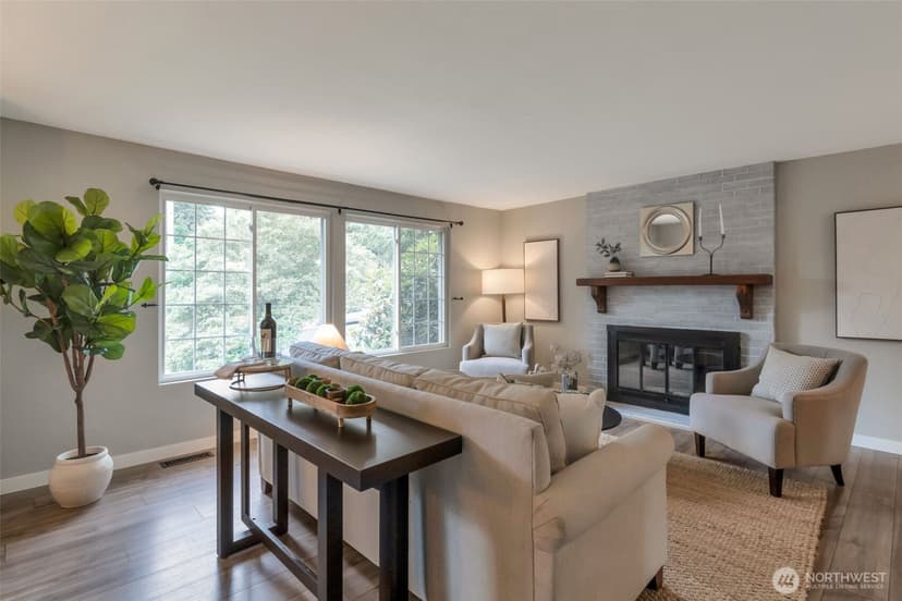 Property photo for 10520 NE 136th Place, Kirkland photo 13