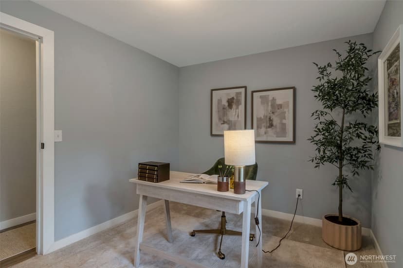 Property photo for 10520 NE 136th Place, Kirkland photo 5