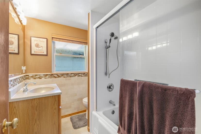 Property photo for 19005 104th Avenue NE, Bothell photo 17