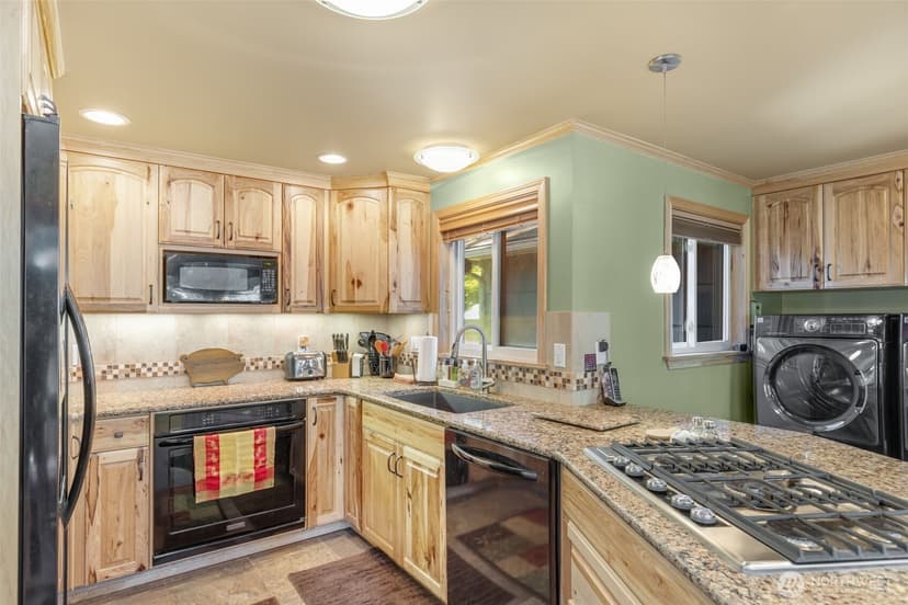 Property photo for 19005 104th Avenue NE, Bothell photo 6