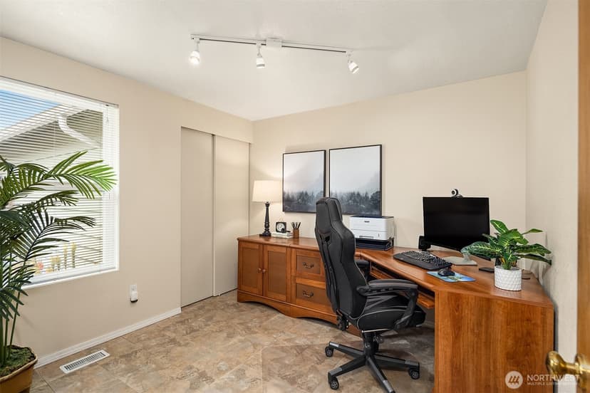 Property photo for 28010 129th Place SE, Kent photo 17