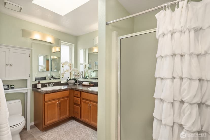 Property photo for 28010 129th Place SE, Kent photo 22