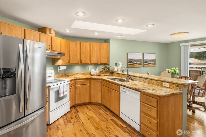 Property photo for 28010 129th Place SE, Kent photo 15