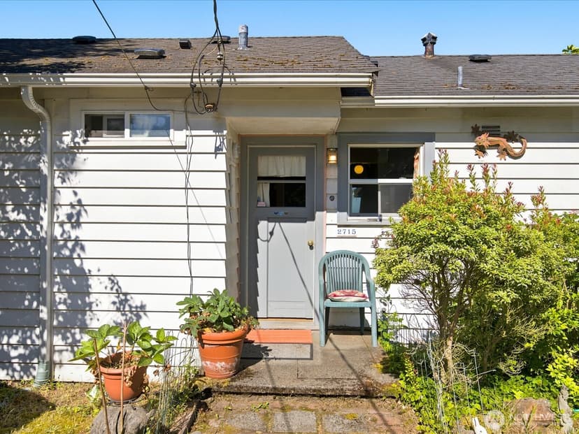 Property photo for 2715 50th Avenue SW, Seattle photo 3