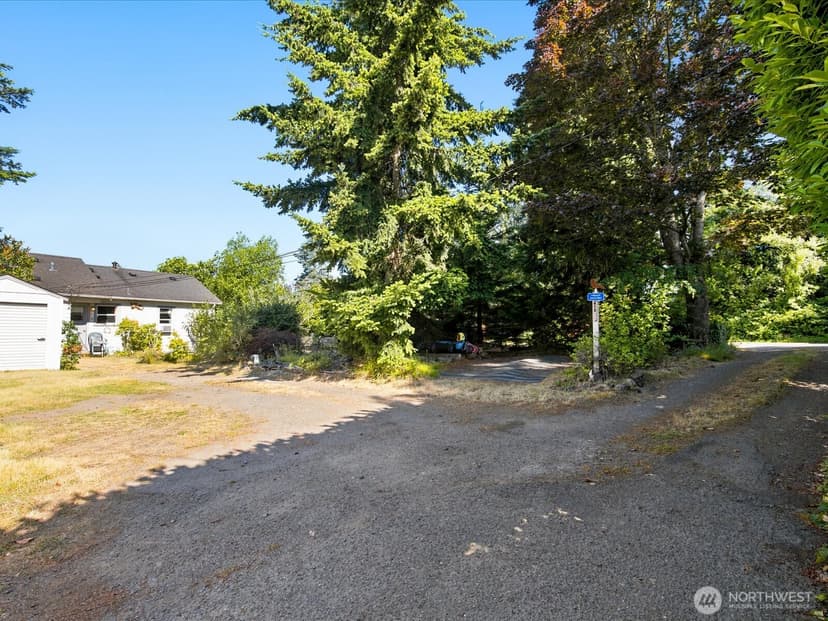 Property photo for 2715 50th Avenue SW, Seattle photo 2