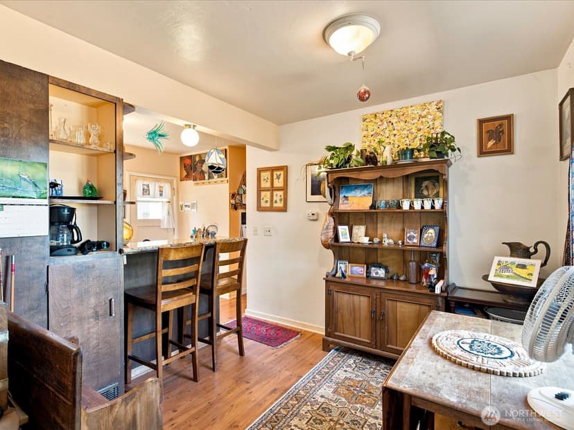 Property photo for 2715 50th Avenue SW, Seattle photo 6
