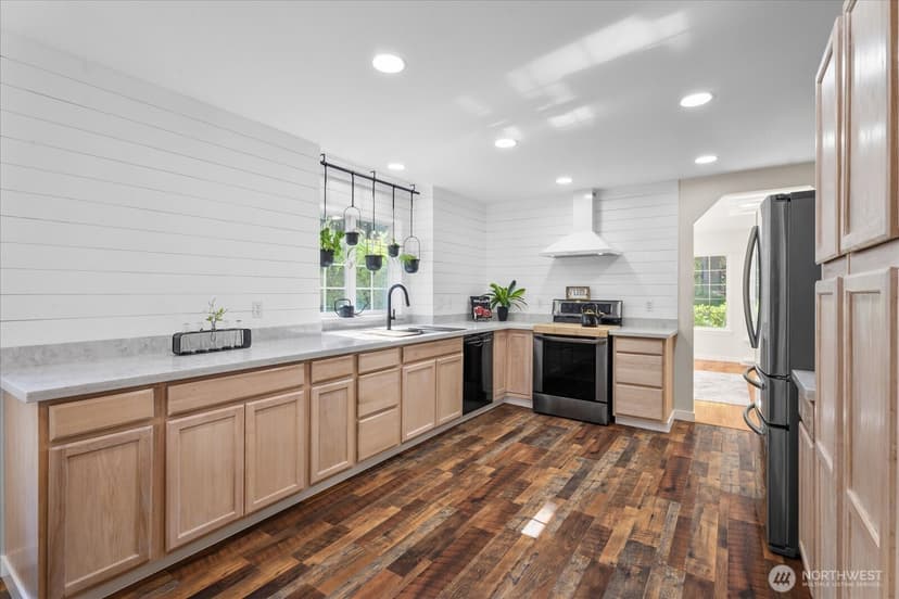 Property photo for 8925 Pebble Place SE, Port Orchard photo 10