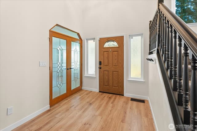 Property photo for 8925 Pebble Place SE, Port Orchard photo 4