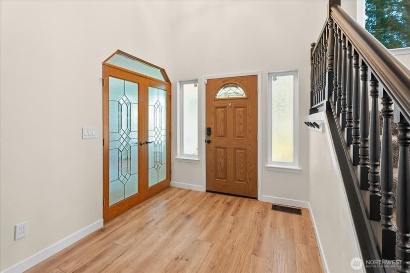 Property photo for 8925 Pebble Place SE, Port Orchard photo 4
