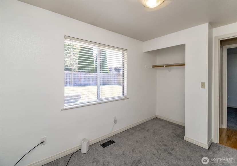 Property photo for 10025 14th Avenue E, Tacoma photo 20