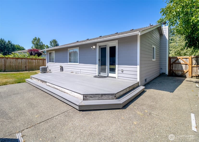 Property photo for 10025 14th Avenue E, Tacoma photo 22