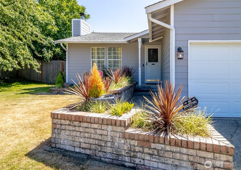 Property photo for 10025 14th Avenue E, Tacoma photo 26