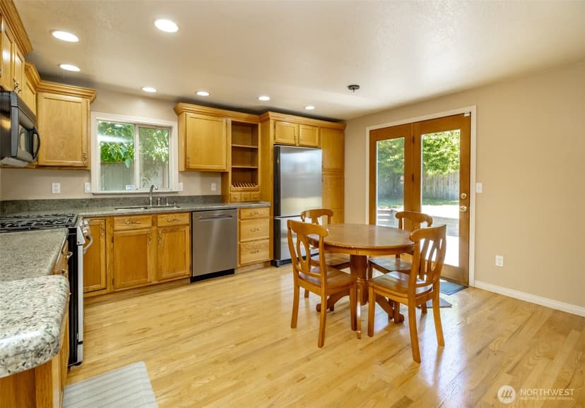 Property photo for 10025 14th Avenue E, Tacoma photo 10
