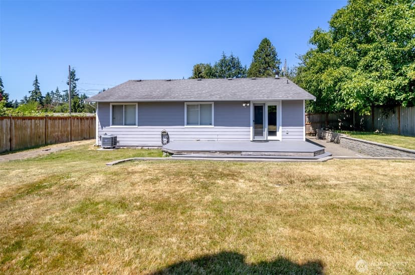 Property photo for 10025 14th Avenue E, Tacoma photo 23