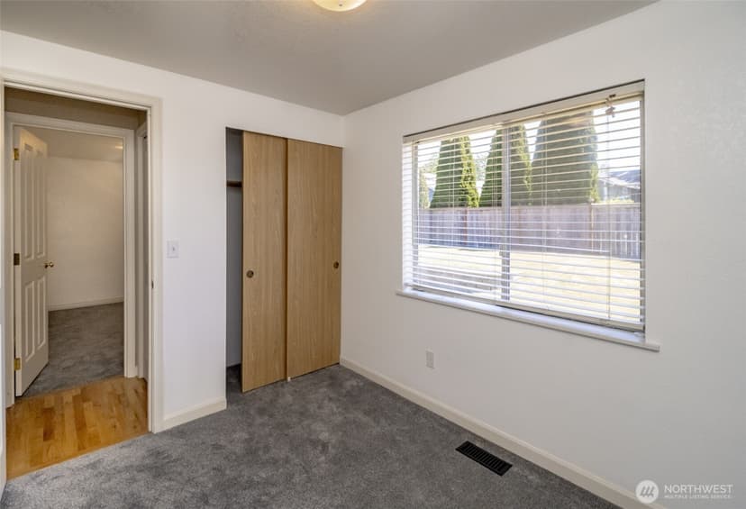 Property photo for 10025 14th Avenue E, Tacoma photo 19