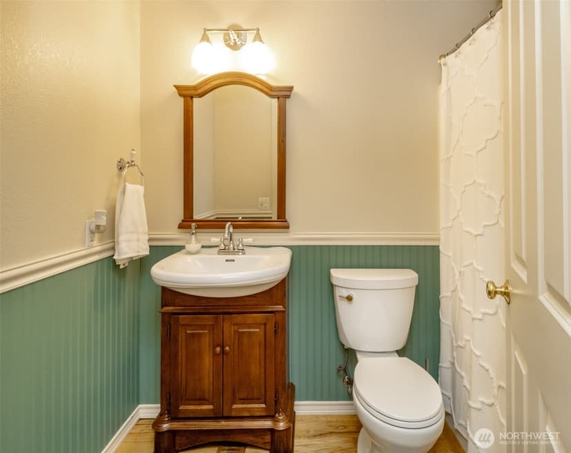 Property photo for 10025 14th Avenue E, Tacoma photo 14
