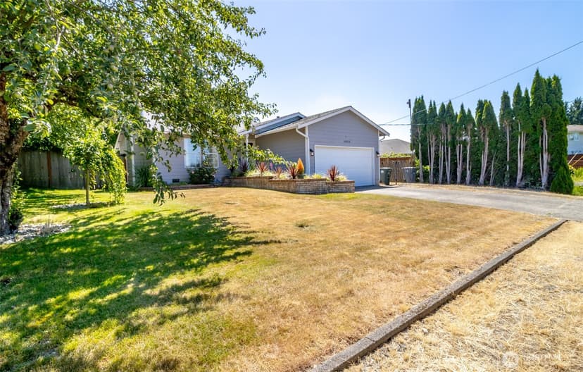 Property photo for 10025 14th Avenue E, Tacoma photo 27