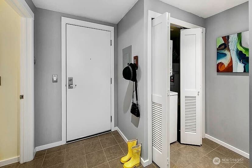 Property photo for 76 Cedar Street #603, Seattle photo 11
