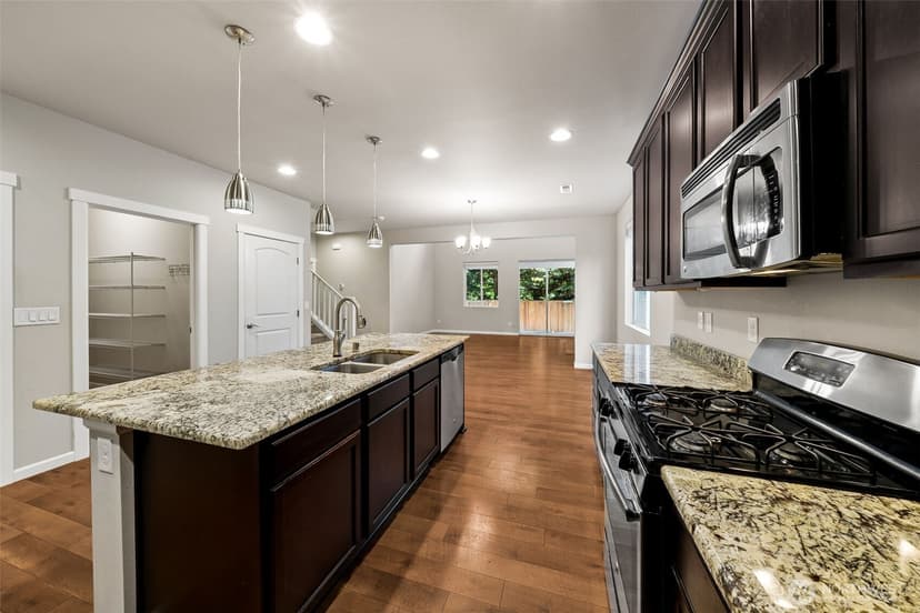 Property photo for 8019 162nd Street Ct E, Puyallup photo 6