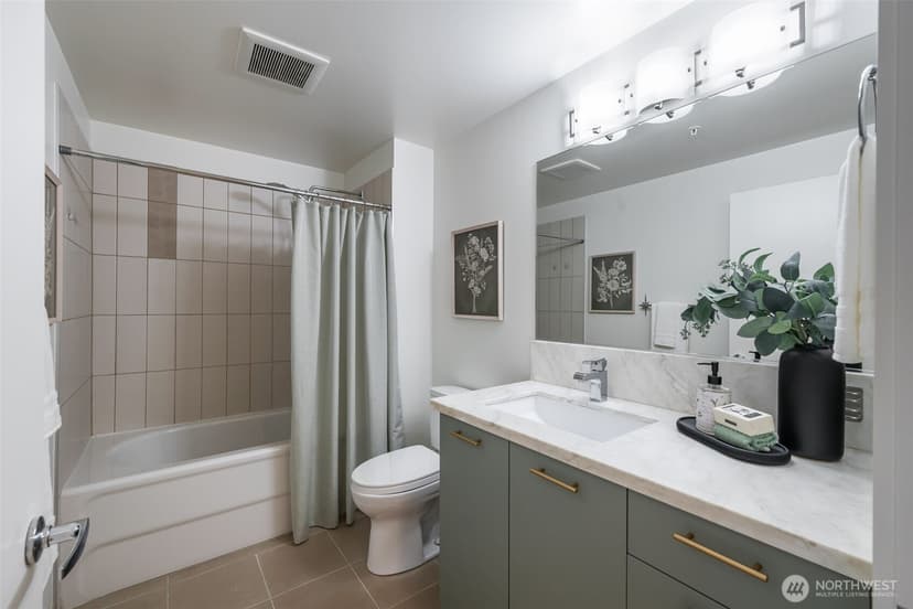 Property photo for 2911 2nd Avenue #1112, Seattle photo 8