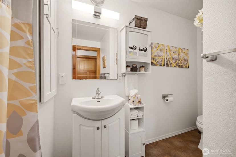 Property photo for 6106 Hillcrest Drive SW, Lakewood photo 27