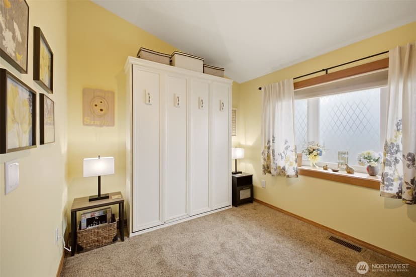 Property photo for 6106 Hillcrest Drive SW, Lakewood photo 26