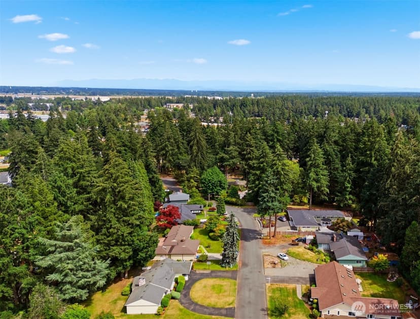 Property photo for 6106 Hillcrest Drive SW, Lakewood photo 38