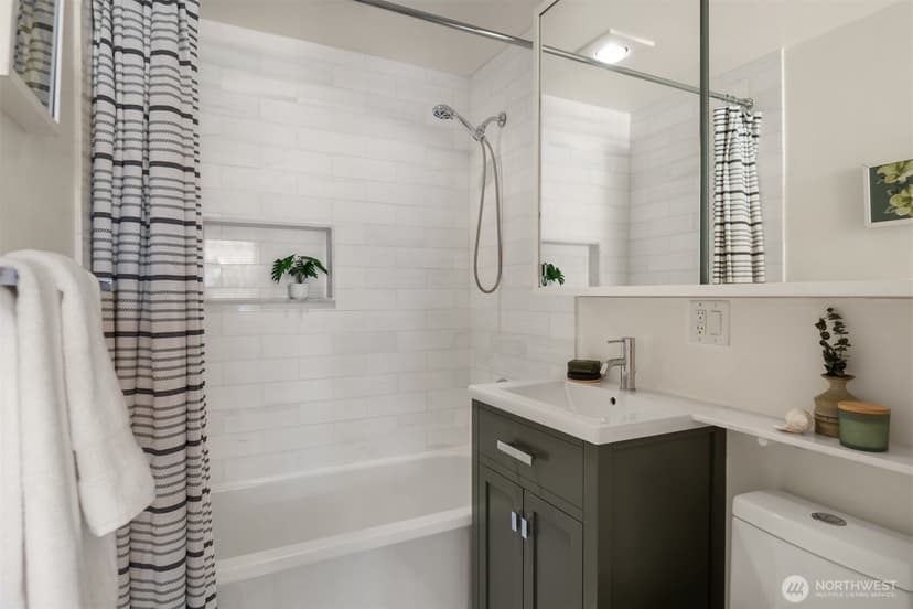 Property photo for 12033 79th Avenue S, Seattle photo 13